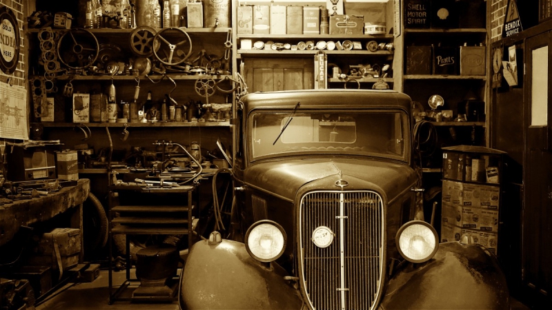 boutique-LE REVEST LES EAUX-min_antique_auto_automobile_automotive_car_classic_equipment_fix-1169797